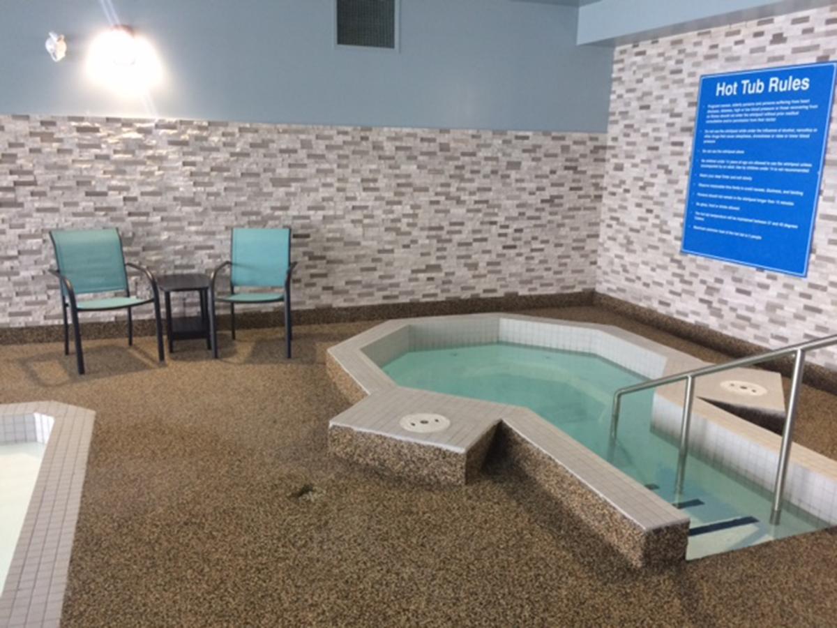 Days Inn By Wyndham Calgary North Balzac Esterno foto