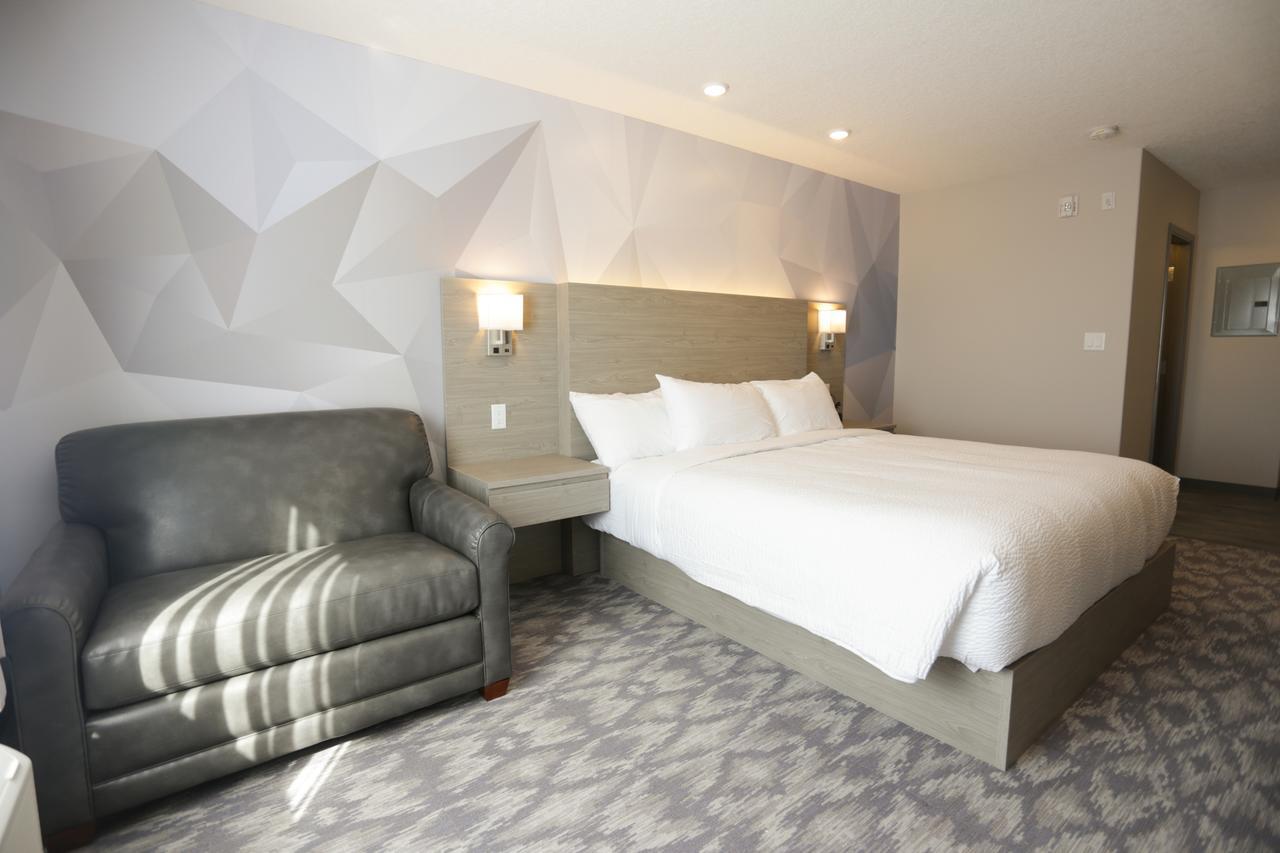Days Inn By Wyndham Calgary North Balzac Esterno foto