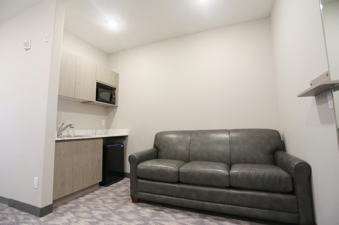 Days Inn By Wyndham Calgary North Balzac Esterno foto
